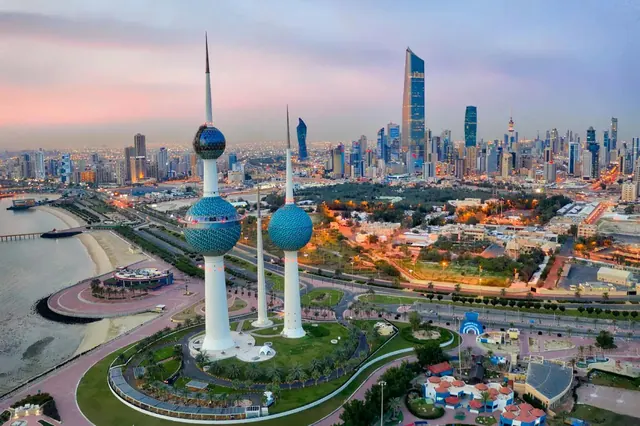 أبراج الكويت والواجهة البحرية لمدينة الكويت