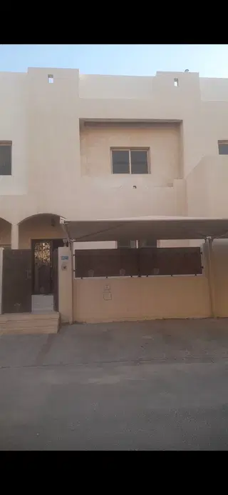للبيع بيت في حطين