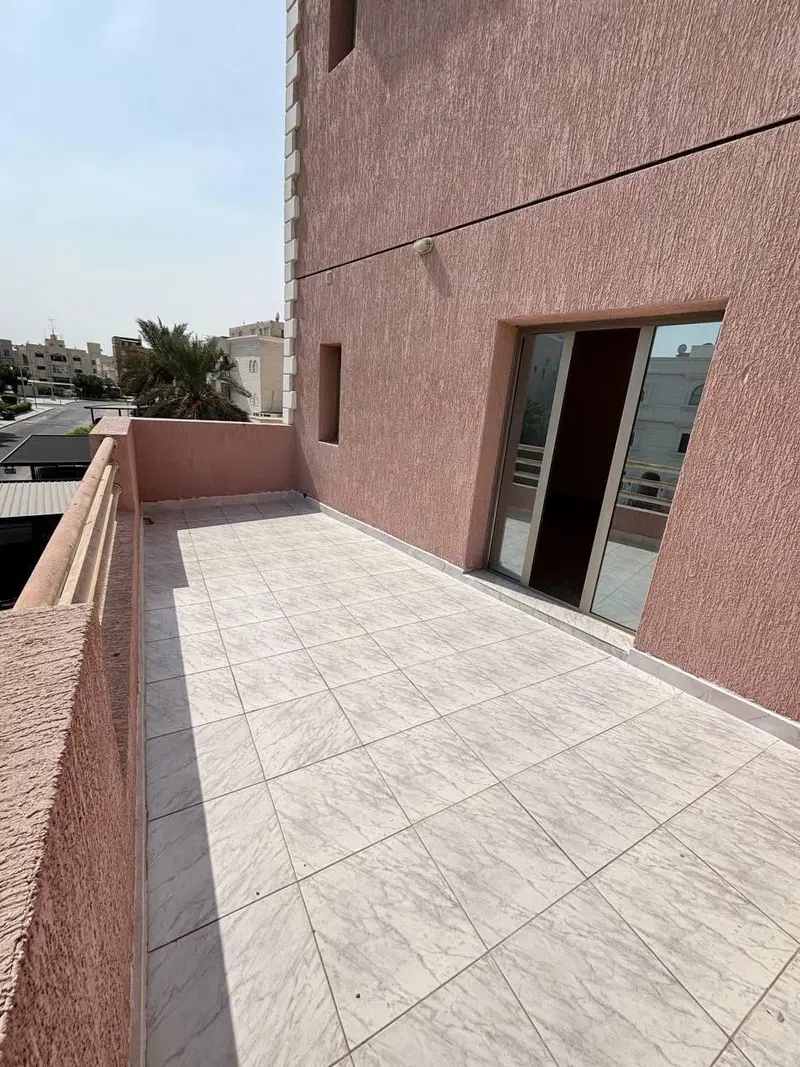 للإيجار شقة في سلوى — 3