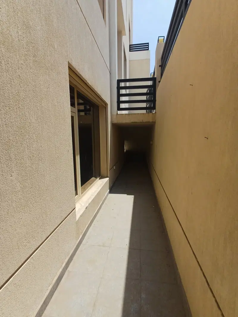 للإيجار دور في مشرف — 2