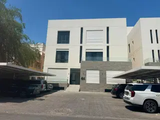 للإيجار دور في الشعب السكنية