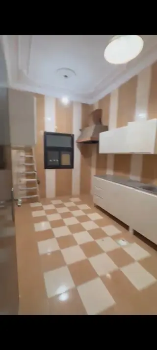 للإيجار شقة في سلوى