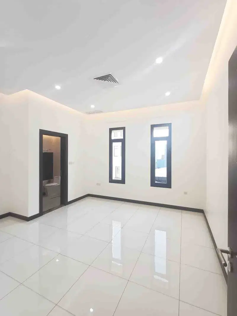 Floor For Rent in Rumaithiya — 3