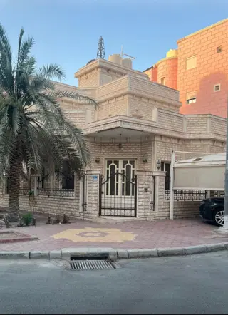 للبيع بيت في الزهراء