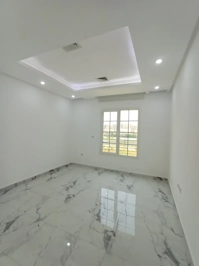 للإيجار شقة في الشعب السكنية — 3