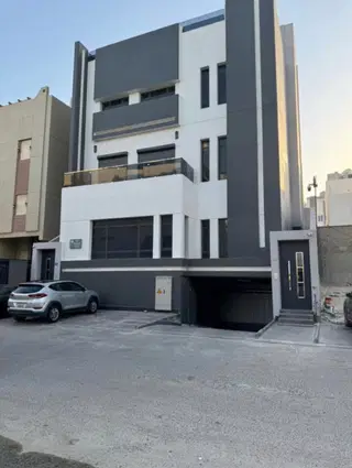 للبيع بيت في الفنيطيس