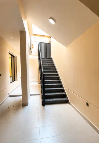 للإيجار دور في الشعب السكنية