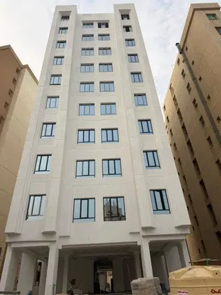 للبيع عمارة في حولي