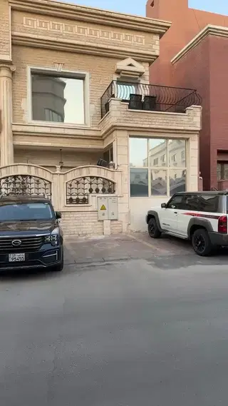 للبيع بيت في الزهراء