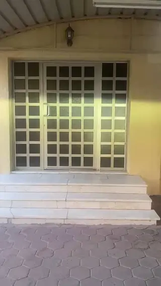 للإيجار دور في السرة