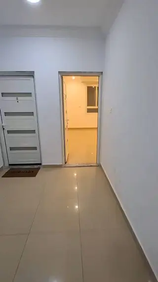للإيجار شقة في ابو الحصانية